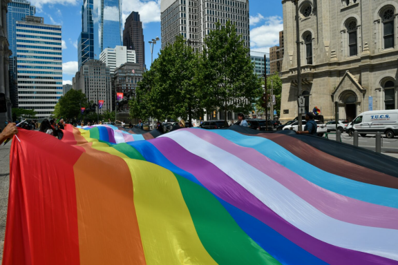 400 foot pride flag being carried in Philadelphia